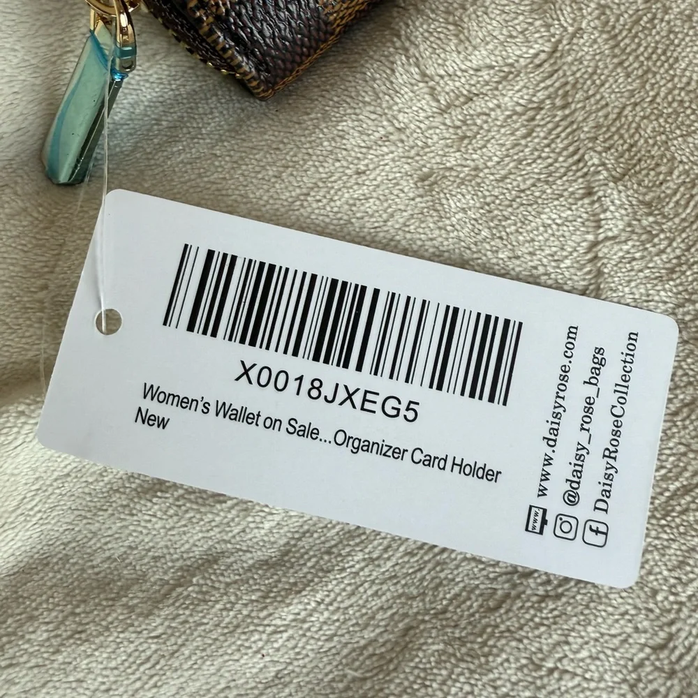 Daisy Rose Brown Checkered Wallet - Picture 2 of 3